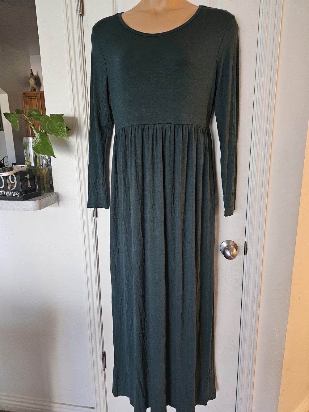 Grecerelle NWT Xl Long Sleeve Maxi Dress in Dark Teal